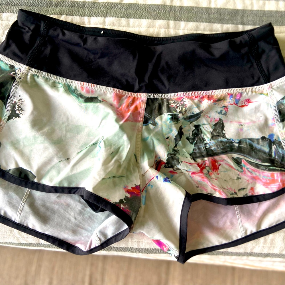 Multicolor lululemon speed shorts 2.5”